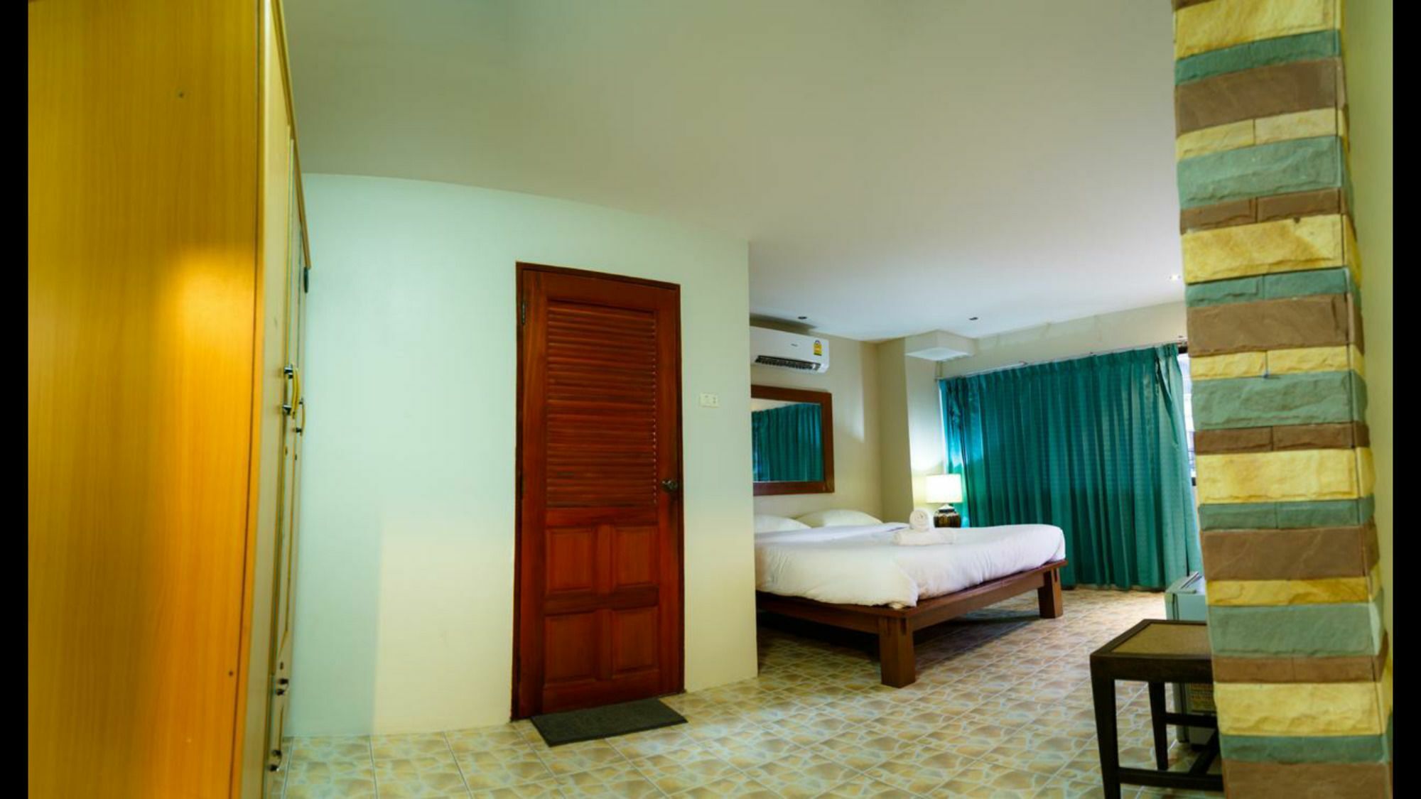 Avenue Beach Hotel Jomtien Beach Exterior photo